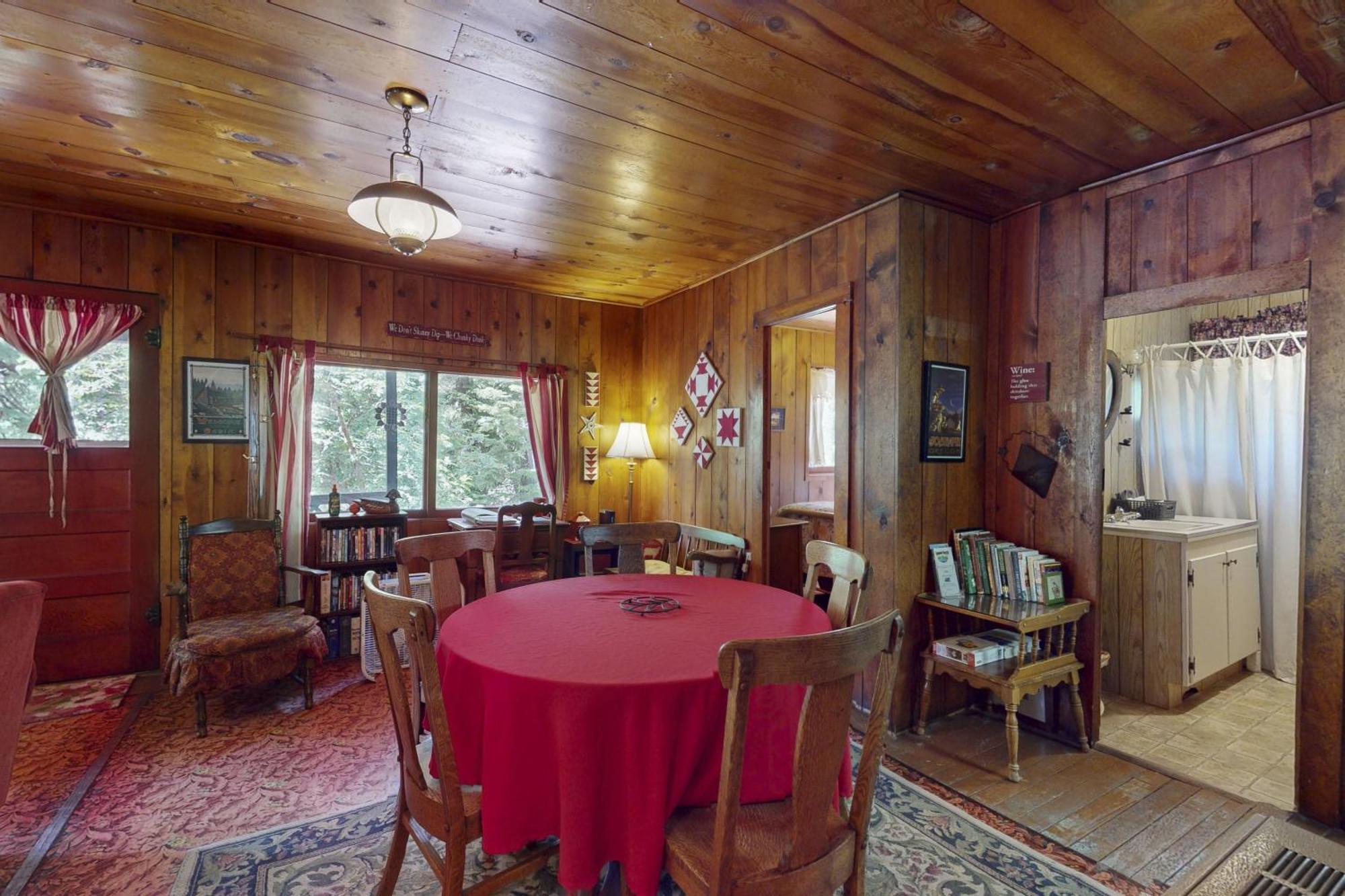 Pine Cone Cottage Joseph Экстерьер фото